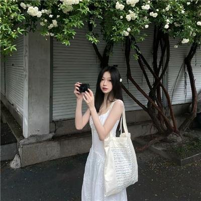 背后有人